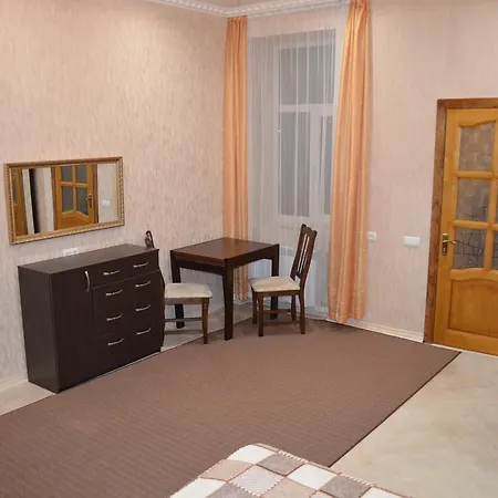 Stepana Bandery Str. 19 Апартаменти