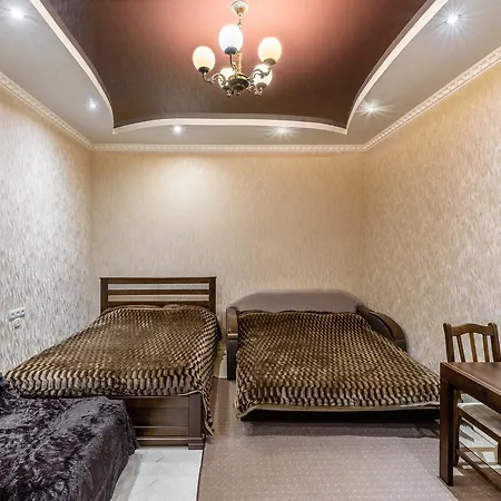 Апартаменти Stepana Bandery Str. 19