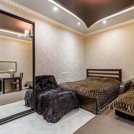 Апартаменти Stepana Bandery Str. 19 *